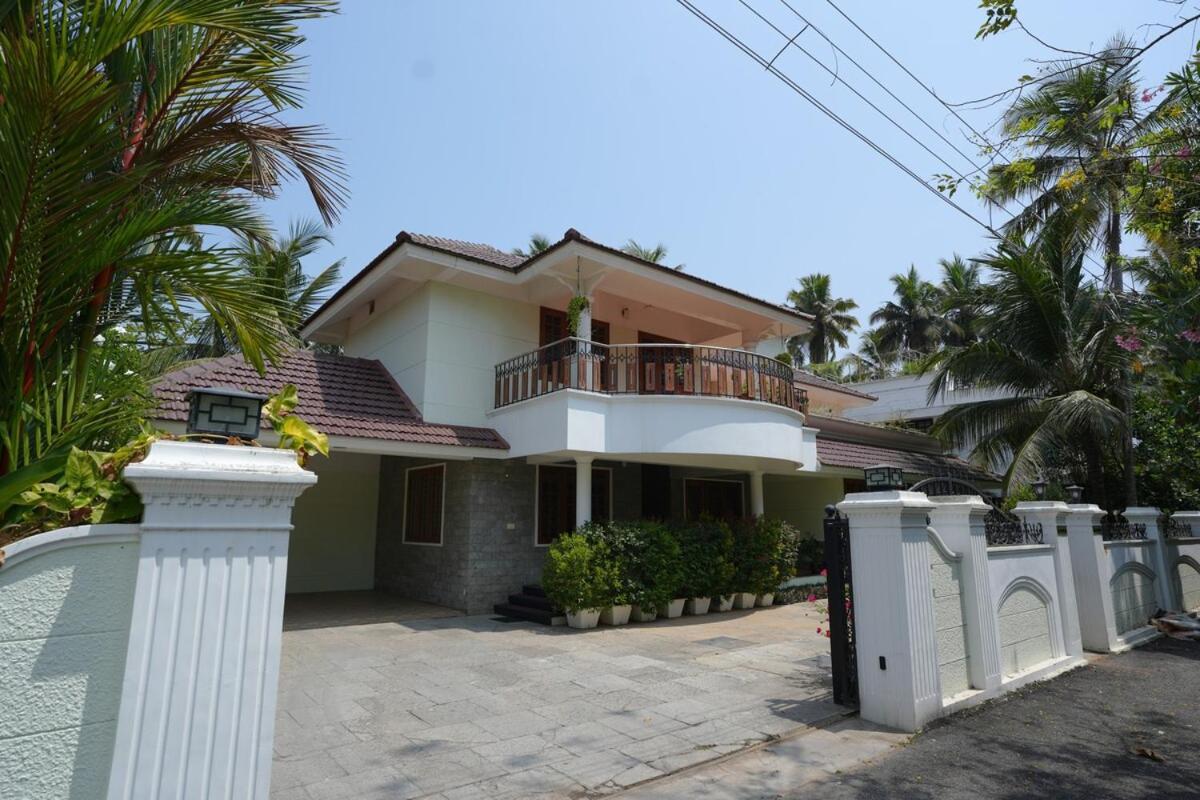 Pinky'S Villa Thiruvananthapuram ภายนอก รูปภาพ